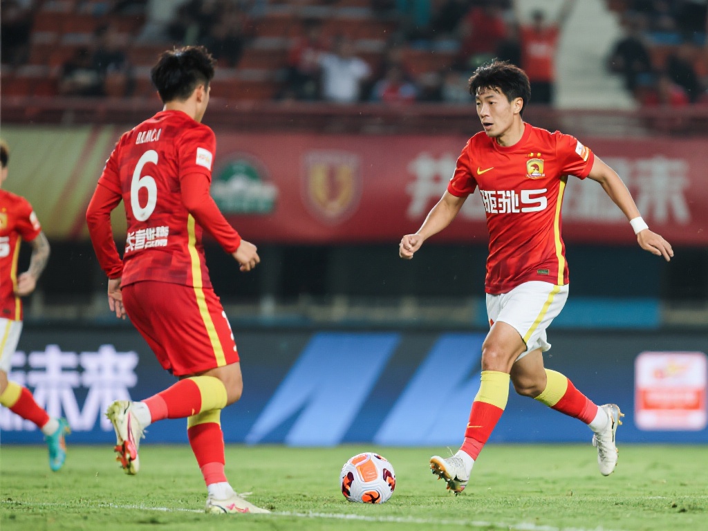 中超激战：王钰栋双响，陶强龙传射助浙江4-2胜长春亚泰